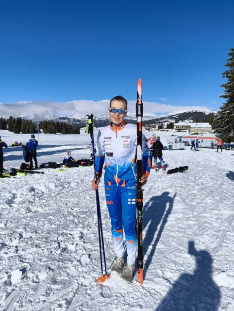 Amanda voittoon maailmancupin sprintissä🥳🥳. Samalla tuli MM-voitto U23-sarjassa🥇. Loten sijoitus oli 19. ja U23-sarjassa 4.🤩.
Miehissä Niklas oli 5. ja Aapo 13.
Lauantaina vuorossa keskimatka.
📸: Maria Ruutiainen