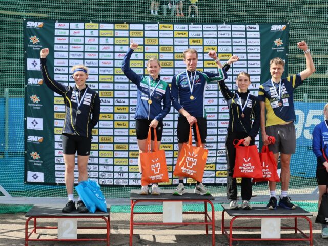 Hieno sm-viikonloppu Oulussa toi seurallemme lisää mitalisadetta. Parisprintissä Maija Sianoja ja Eero Heinonen voittivat hopeaa 🥈🥈
MS Parman upeaa menestystä täydensivät 
Inari Karppinen parinaan Akseli Ruohola pronssimitaleilla🥉🥉. 
Onnittelut @maissiano @eeroheinonen @inarikarppinen ja @aksu_r 💙💛
Onnittelut myös voittajaparille @tuomasjheikkila ja @ellipunto !

📸Juho-Veikko Hytönen