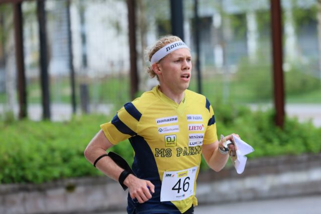MS Parman Eero Heinonen, Maija Sianoja ja Akseli Ruohola on valittu Ruotsin maailmancupiin. Inari Karppinen on varalla naisten joukkueessa. Kisat järjestetään Skarassa ja Lidköpingissä 27.-31.5. Kisaohjelmassa on knock-out sprintti, sprintti ja sprinttiviesti.

📸 Juho-Veikko Hytönen
